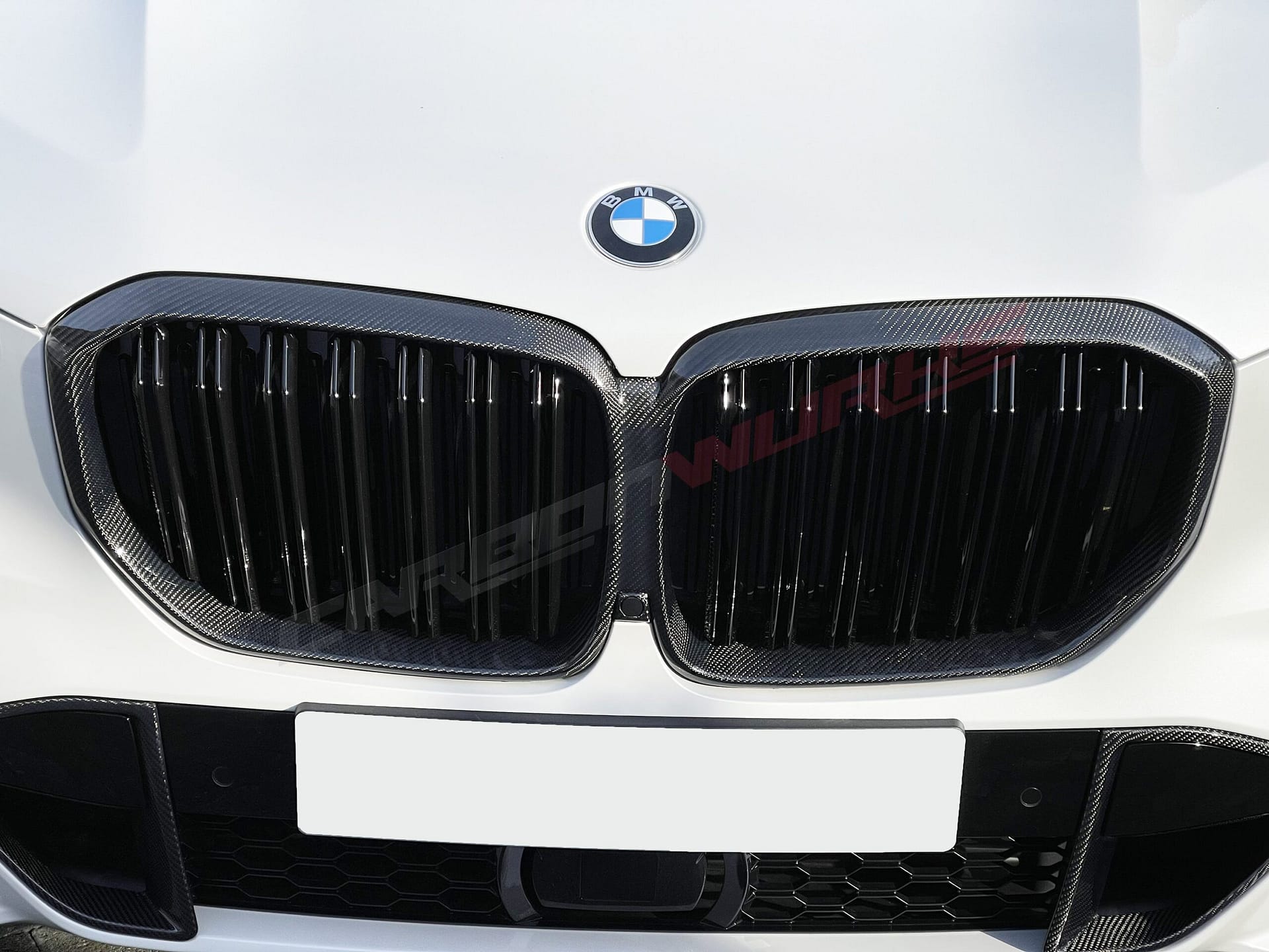 WMBMWG05CarbonGrilles02scaled_2nd